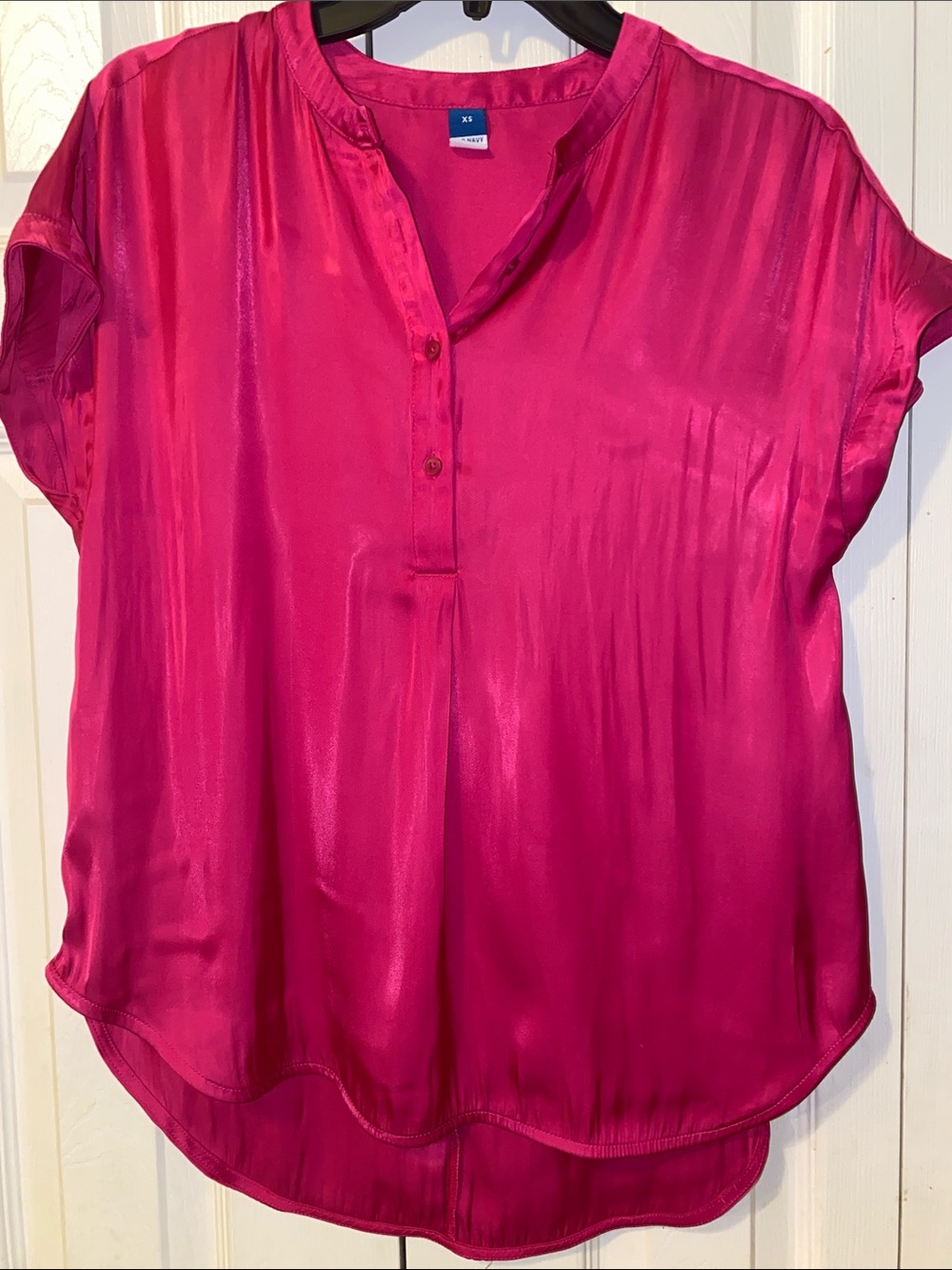 Old Navy Fuchsia Short-Sleeve Henley Blouse